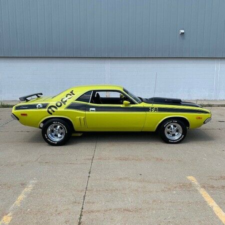 1973 Yellow Dodge Challenger Coupe