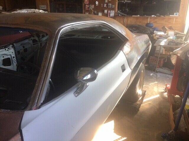 1973 Blue Dodge Challenger Coupe