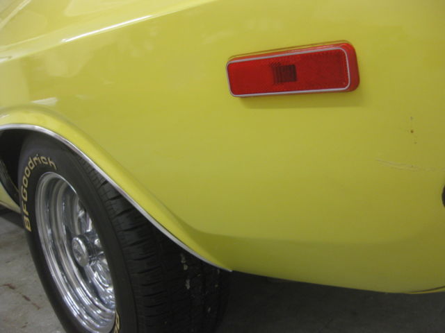 1973 yello Dodge Challenger Coupe