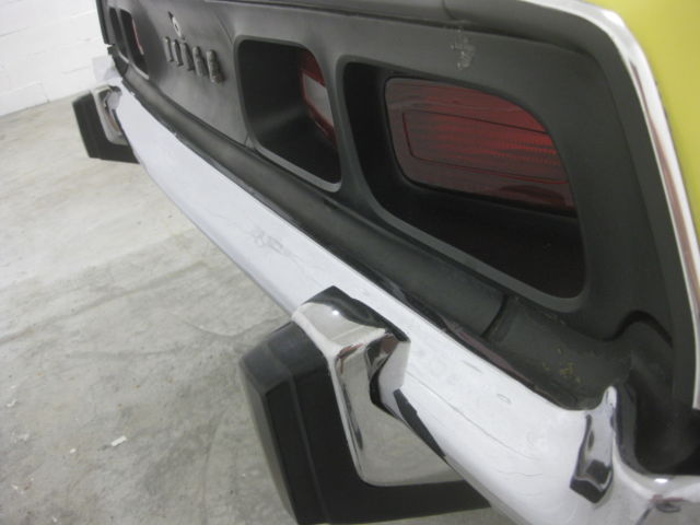 1973 yello Dodge Challenger Coupe