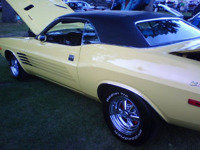 1973 Yellow Dodge Challenger
