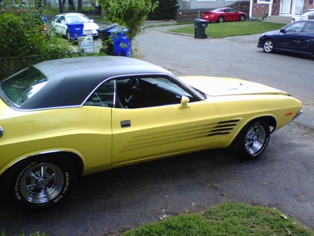 1973 Yellow Dodge Challenger