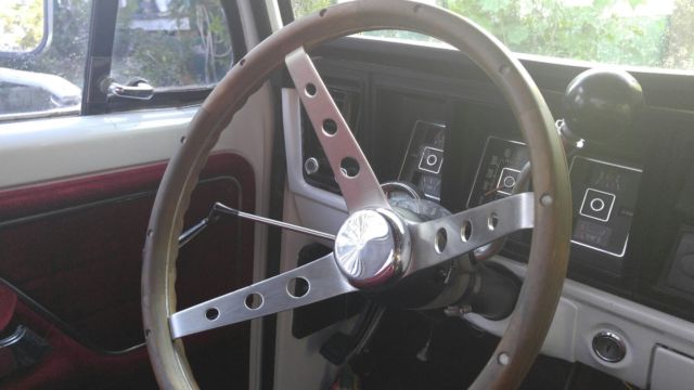 1973 White Ford F-100