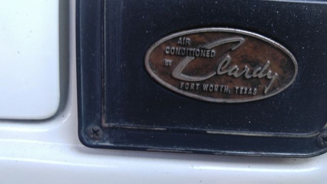 1973 White Ford F-100