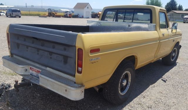 1973 yellow Ford F-250 Pick Up