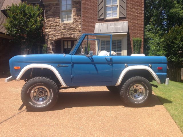1973 Blue Ford Bronco