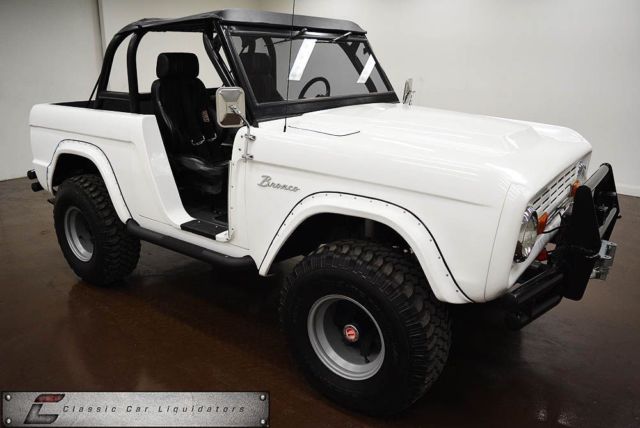 1973 White Ford Bronco Truck/SUV