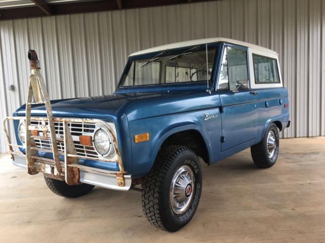 1973 BLUE & WHITE Ford Bronco