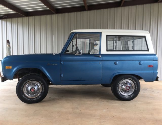1973 BLUE & WHITE Ford Bronco
