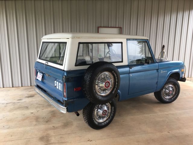 1973 BLUE & WHITE Ford Bronco