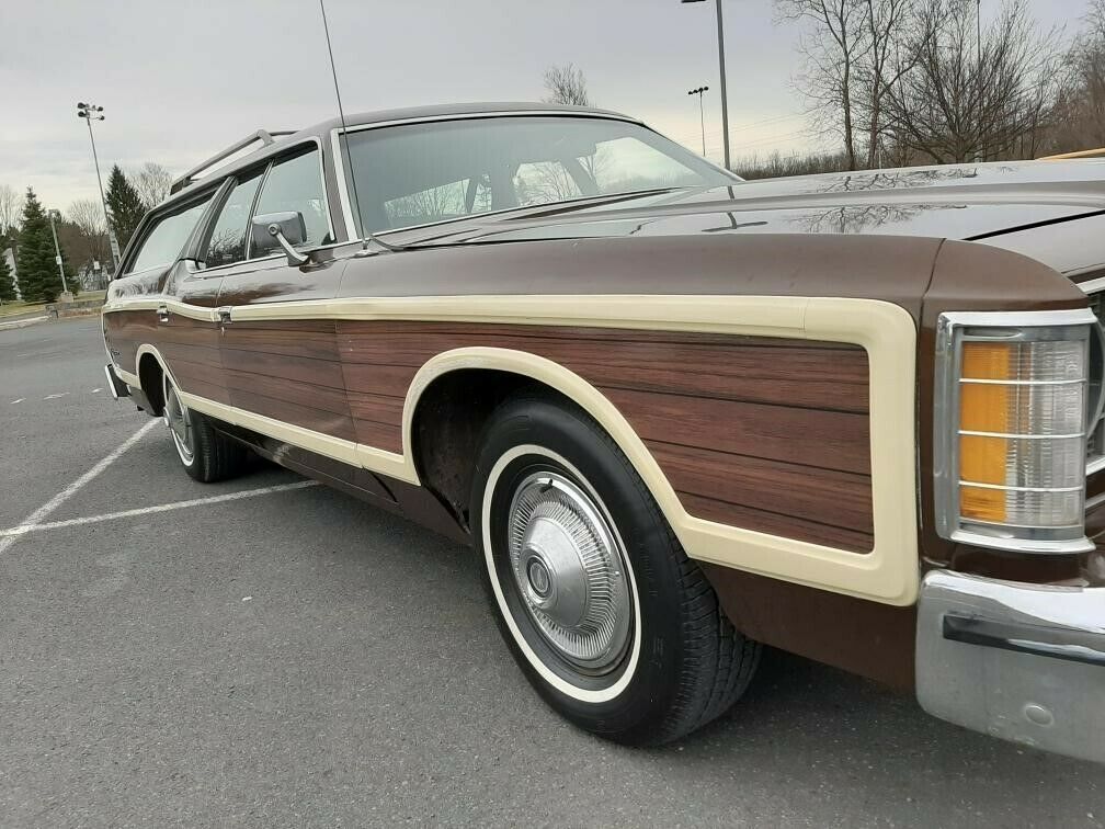 1973 Brown Ford Country Squire Wagon