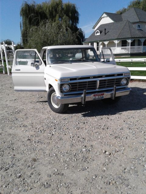 1973 Wimbledon White Ford F-100 Long bed pickup