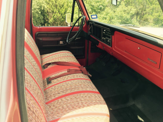 1973 Red / White Ford F-100 U/K