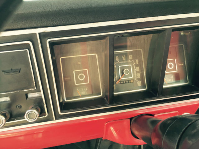 1973 Red / White Ford F-100 U/K