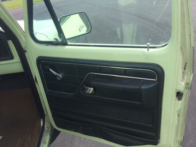 1973 Green Ford F-100 Standard Cab Pickup