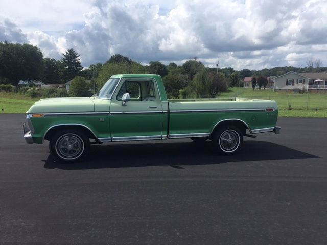1973 Green Ford F-100 Standard Cab Pickup