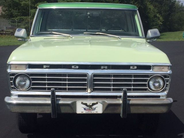 1973 Green Ford F-100 Standard Cab Pickup