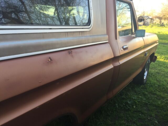 1973 Brown Ford F-100 Pickup Truck
