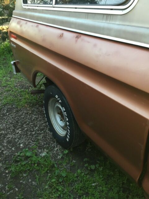 1973 Brown Ford F-100 Pickup Truck