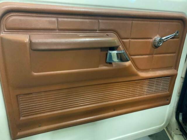 1973 White Ford F-100 Pickup Truck