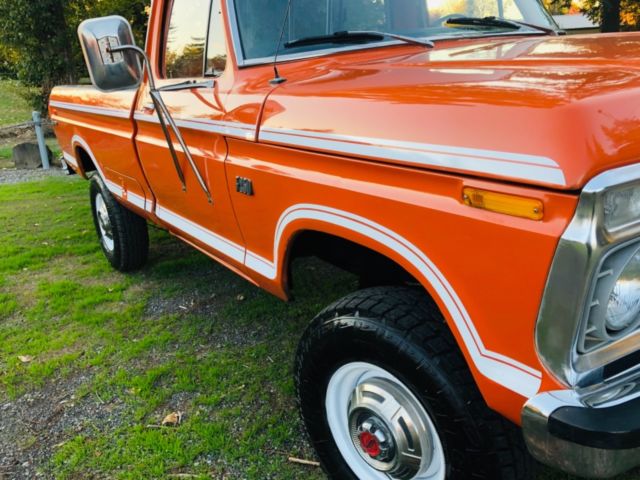 1973 Orange Ford F-250 Pickup