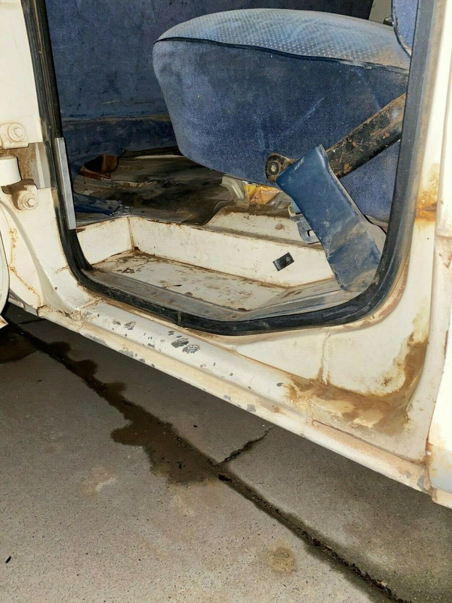 1973 White Ford F-250