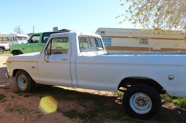 1973 Blue Ford F-250