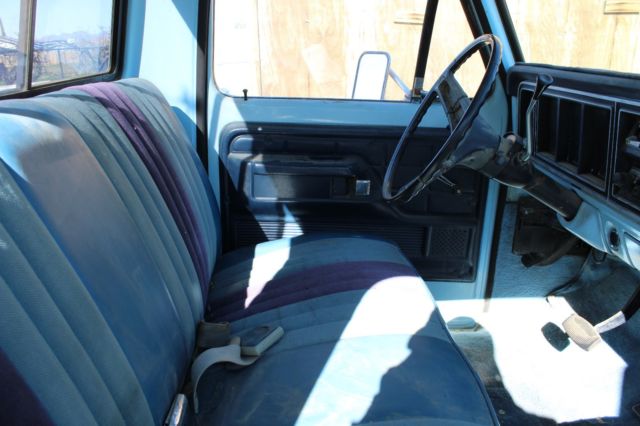 1973 Blue Ford F-250