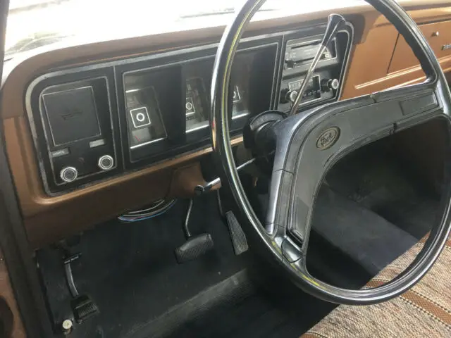 1973 Ford F-250 with utility bed for sale: photos, technical ...