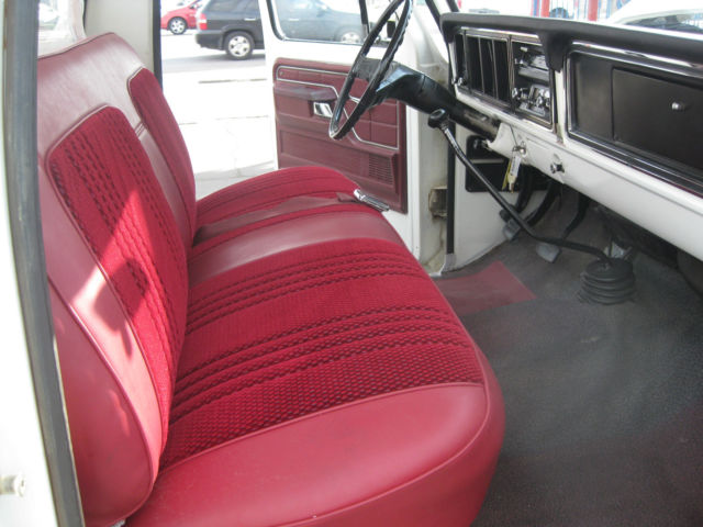 1973 White Ford F-100 Standard Cab Pickup