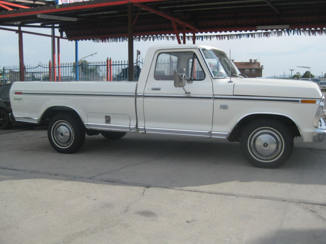 1973 White Ford F-100 Standard Cab Pickup