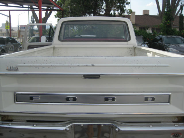 1973 White Ford F-100 Standard Cab Pickup