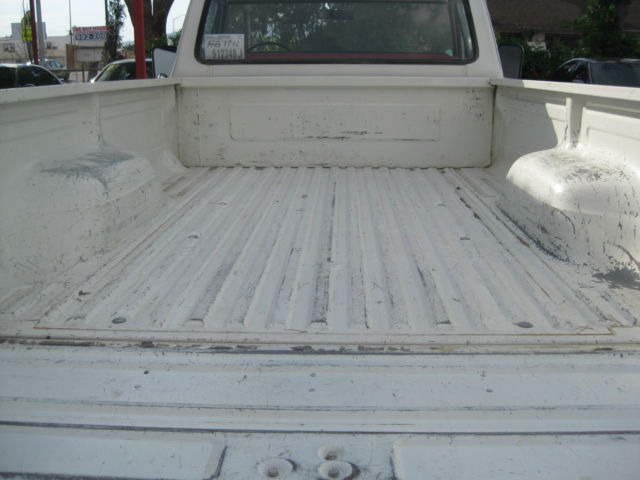 1973 White Ford F-100 Standard Cab Pickup