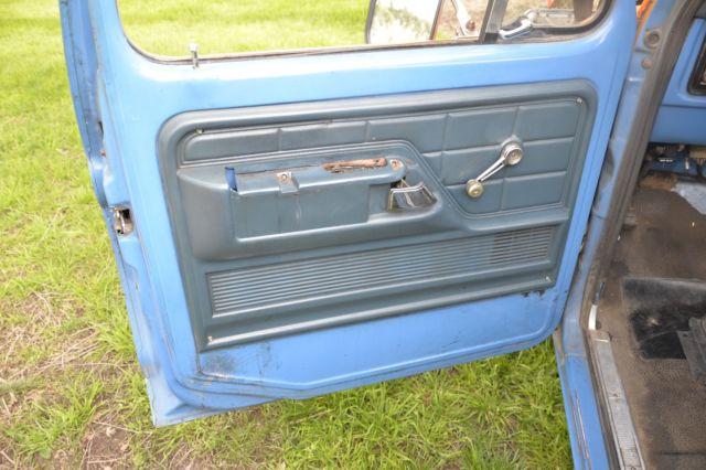 1973 Blue Ford F-100 Standard Cab Pickup