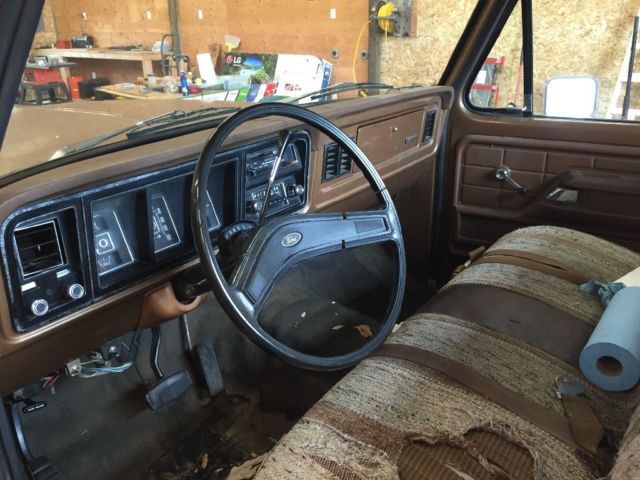 1973 Blue Ford F-100 Standard Cab Pickup