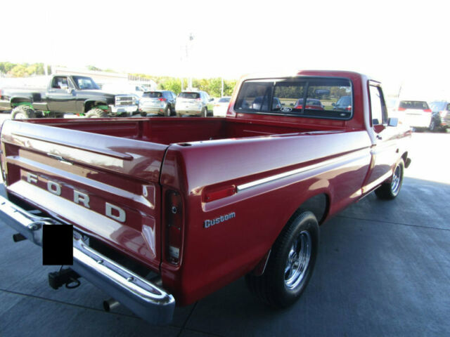 1973 Red Ford F-100 Truck