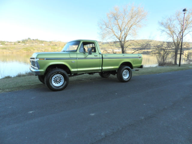 1973 Green Ford F-250 Standard Cab Pickup