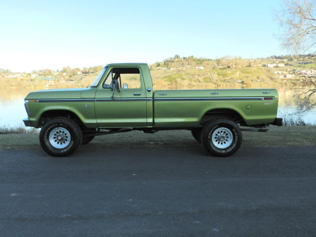 1973 Green Ford F-250 Standard Cab Pickup