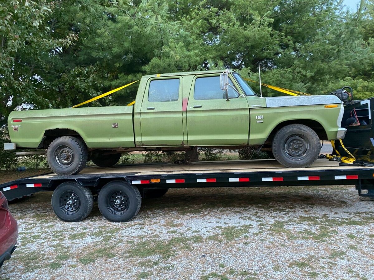 1973 Green Ford F-350 Crew Cab Pickup