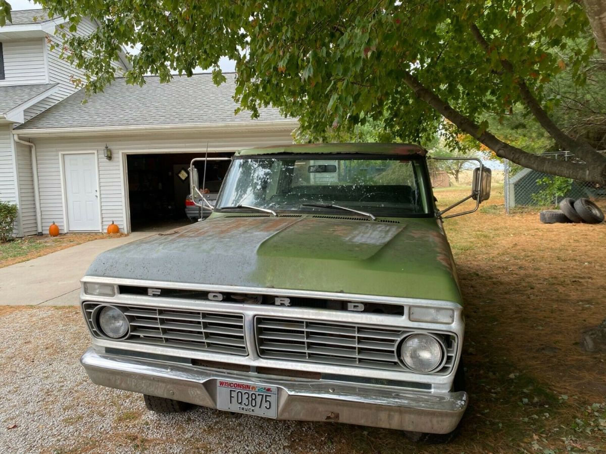 1973 Green Ford F-350 Crew Cab Pickup