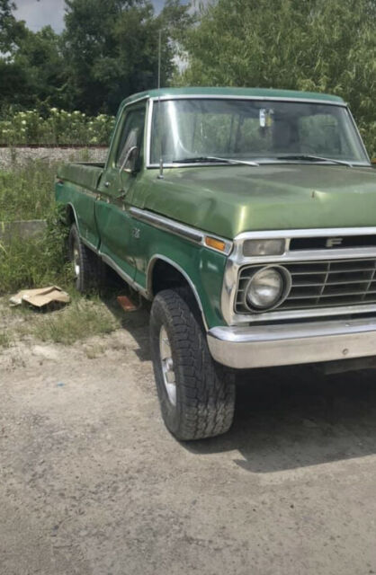 1973 Green Ford F-250 Crew Cab Pickup
