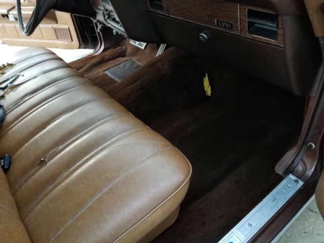 1973 Brown Ford LTD Sedan