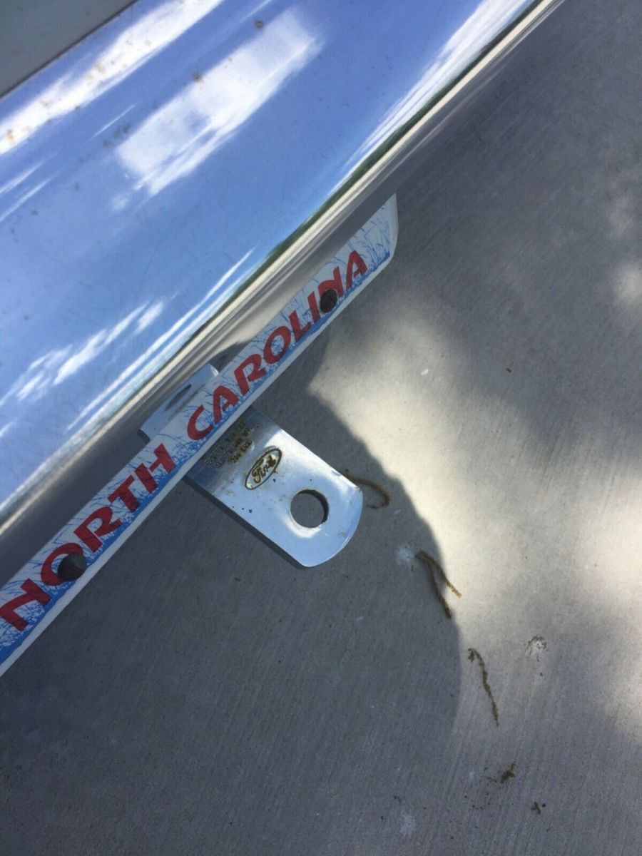 1973 White Ford LTD Sedan