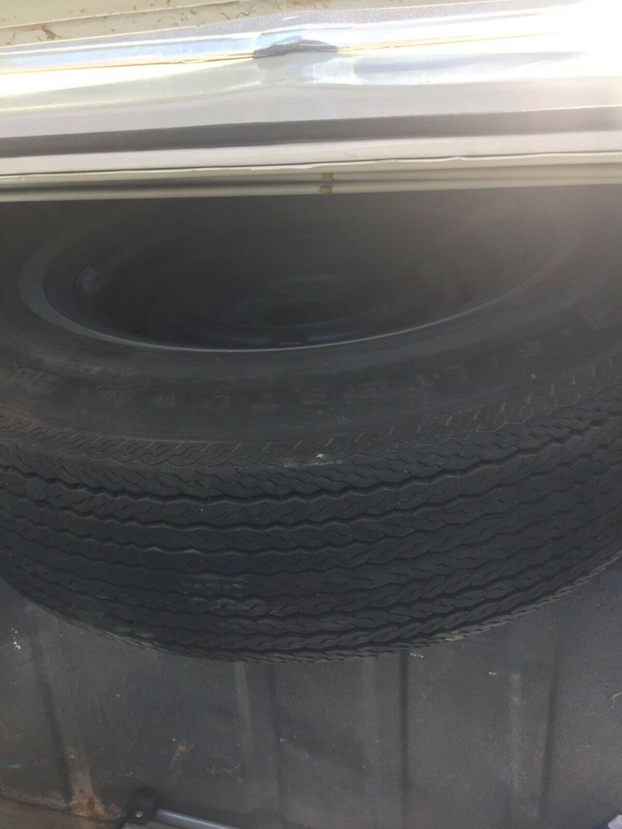 1973 White Ford LTD Sedan