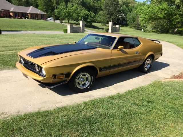 1973 Gold Ford Mustang Coupe