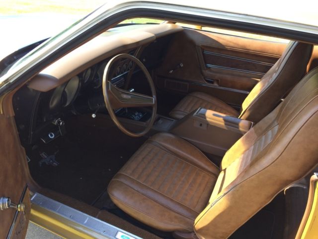 1973 Gold Ford Mustang Coupe
