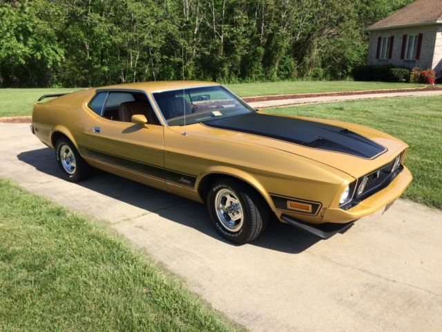 1973 Gold Ford Mustang Coupe