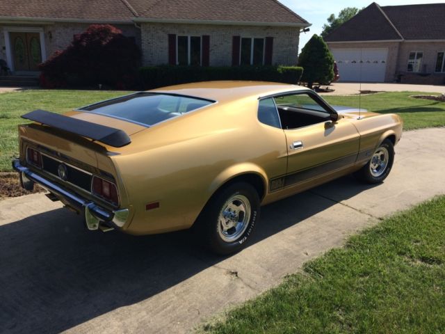 1973 Gold Ford Mustang Coupe