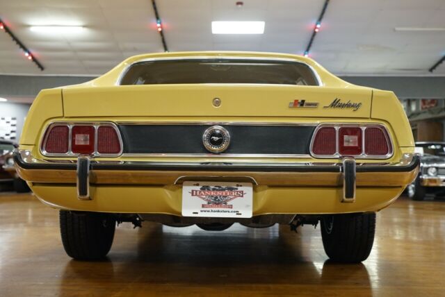1973 Yellow Ford Mustang --