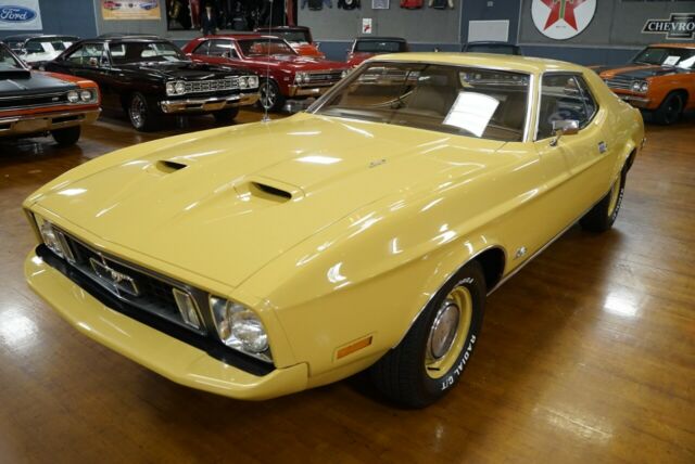 1973 Yellow Ford Mustang --